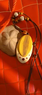گردنبند چوبی خاص